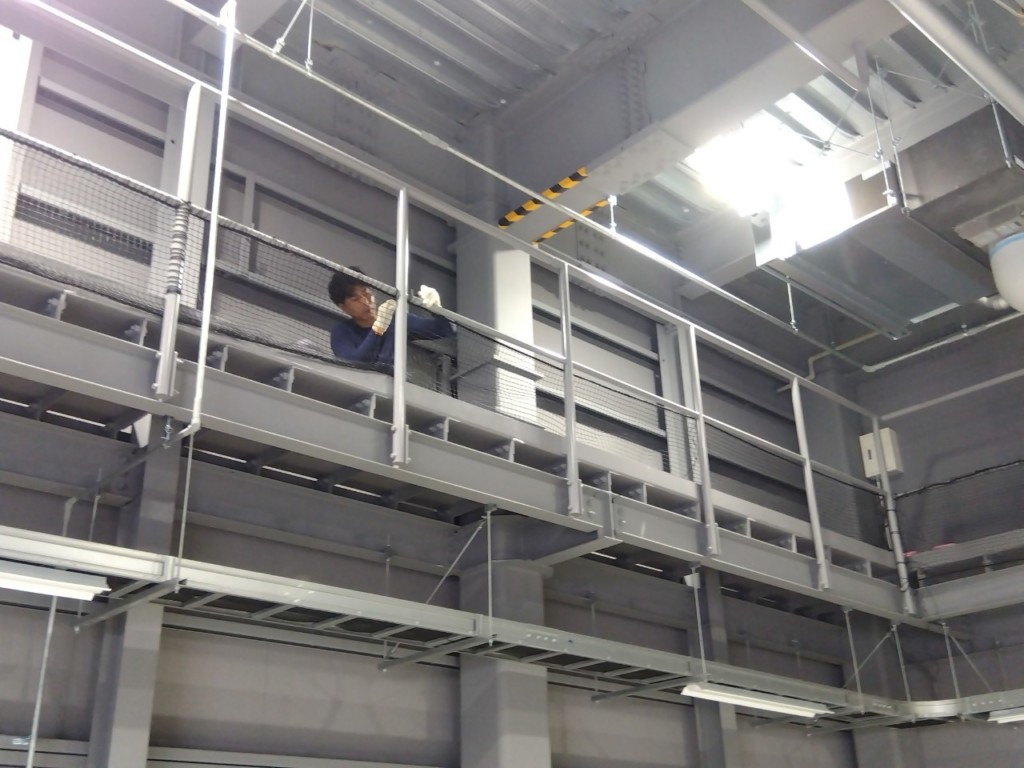 落下防止ネット設置工事