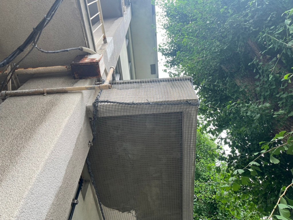 外壁剥落防止ネット設置工事
