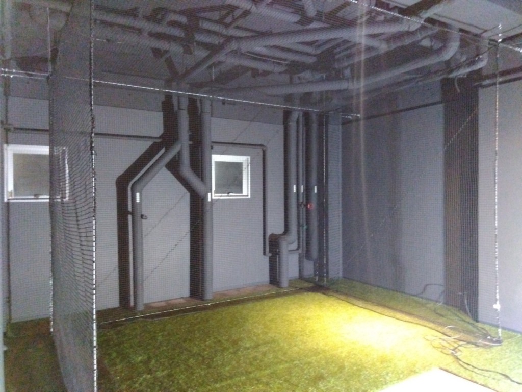 インドアゴルフネット・人工芝設置工事