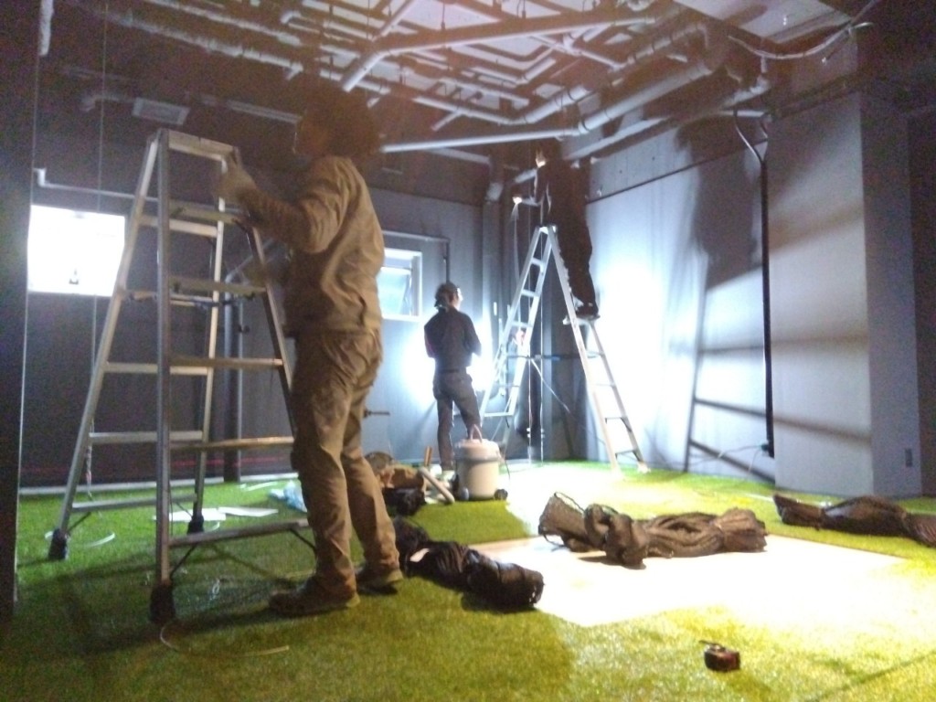 インドアゴルフネット・人工芝設置工事