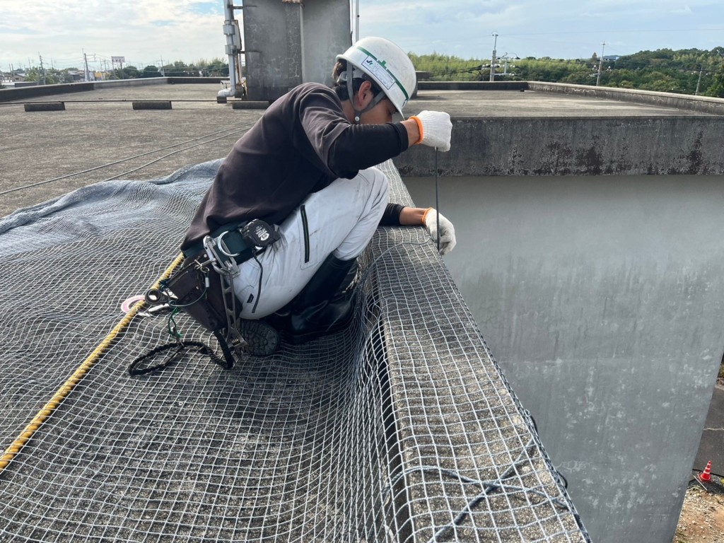 外壁落下防止ネット設置工事