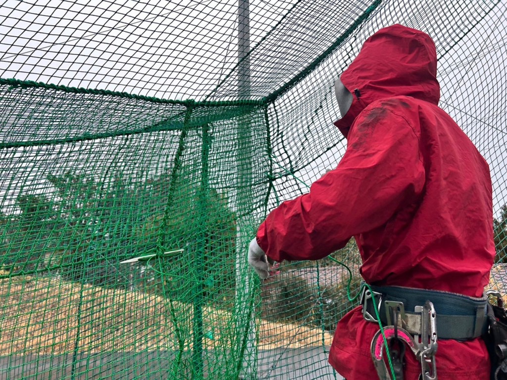 正面ネット増設工事