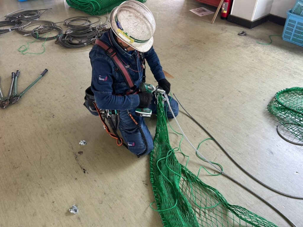 野球部室内練習場ネット張替工事