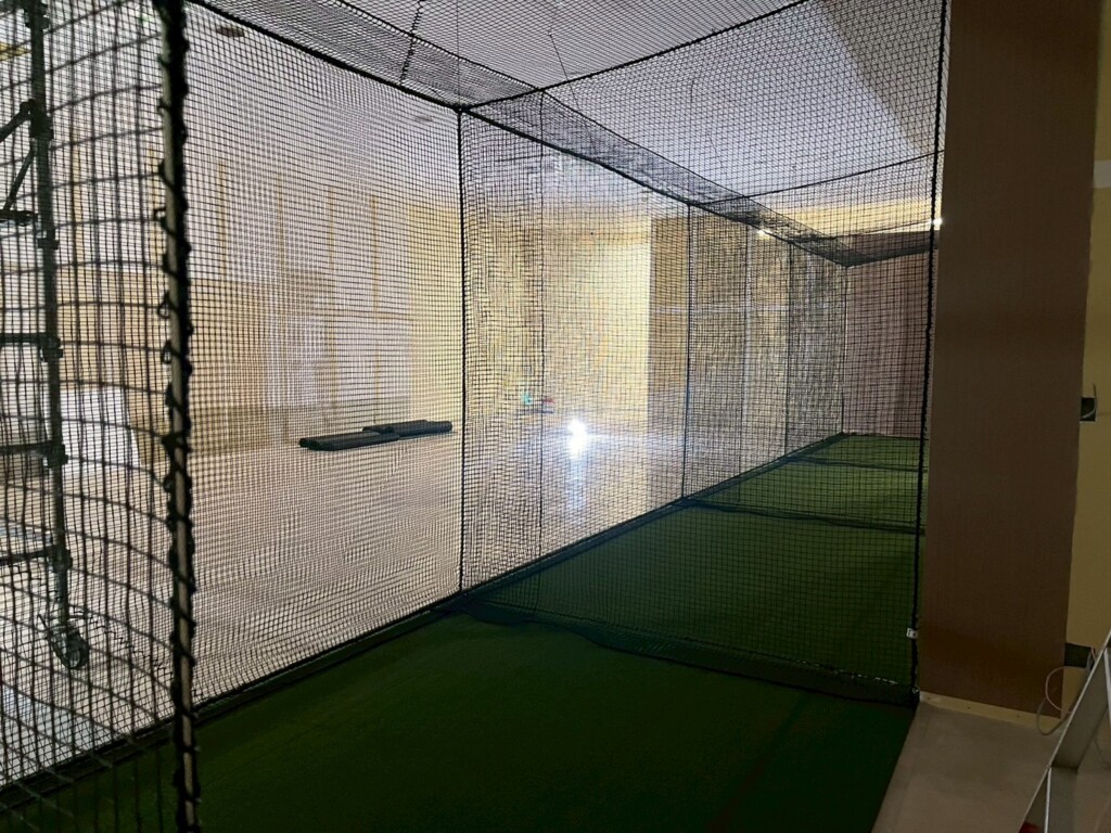 インドアゴルフ区画設置工事