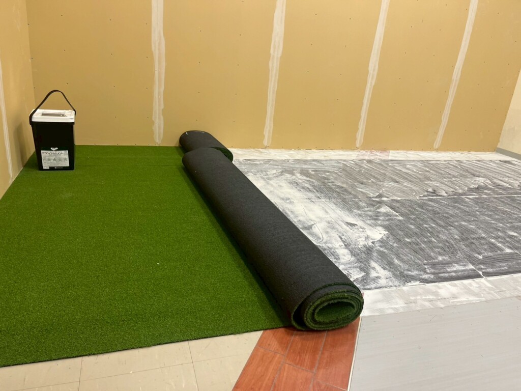 インドアゴルフ区画設置工事