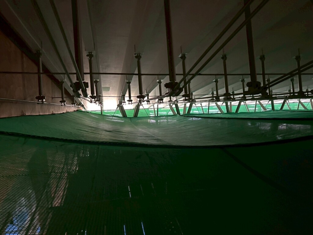 剝落防止ネット設置工事