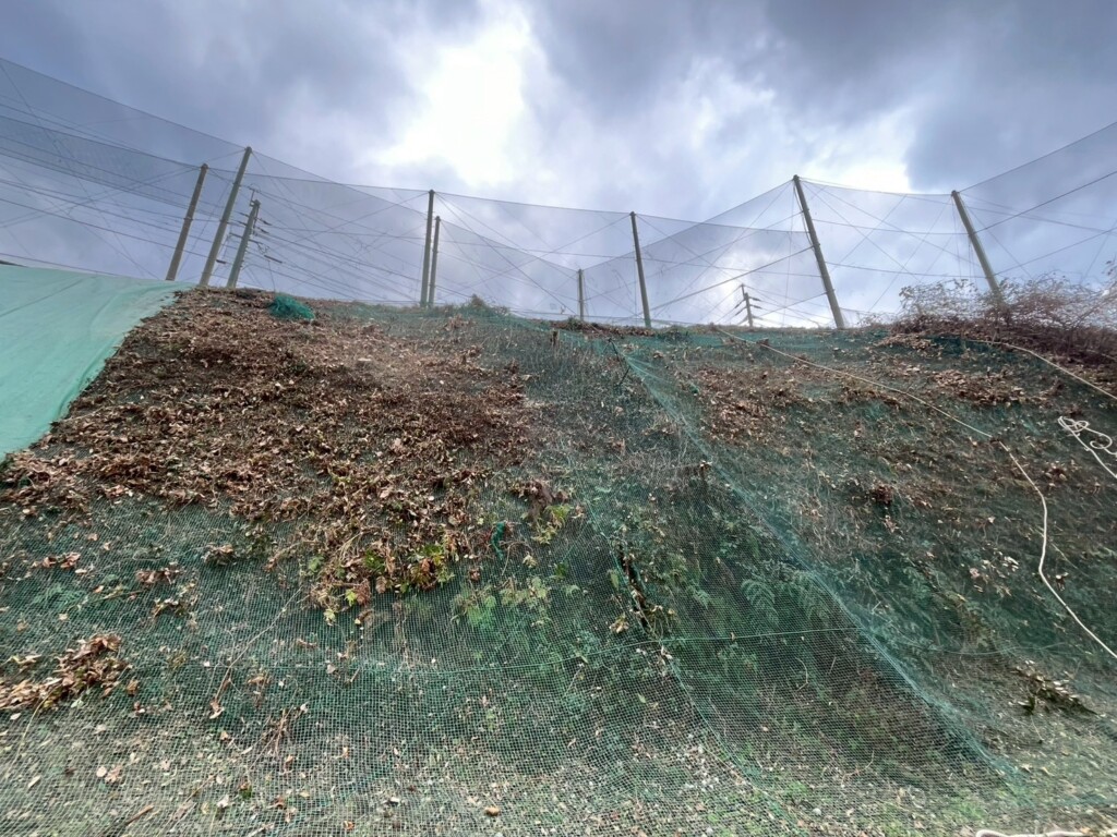 法面UVシート貼り工事