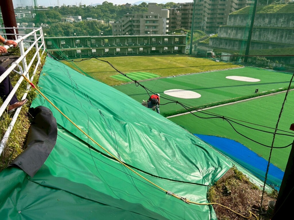 法面UVシート貼り工事