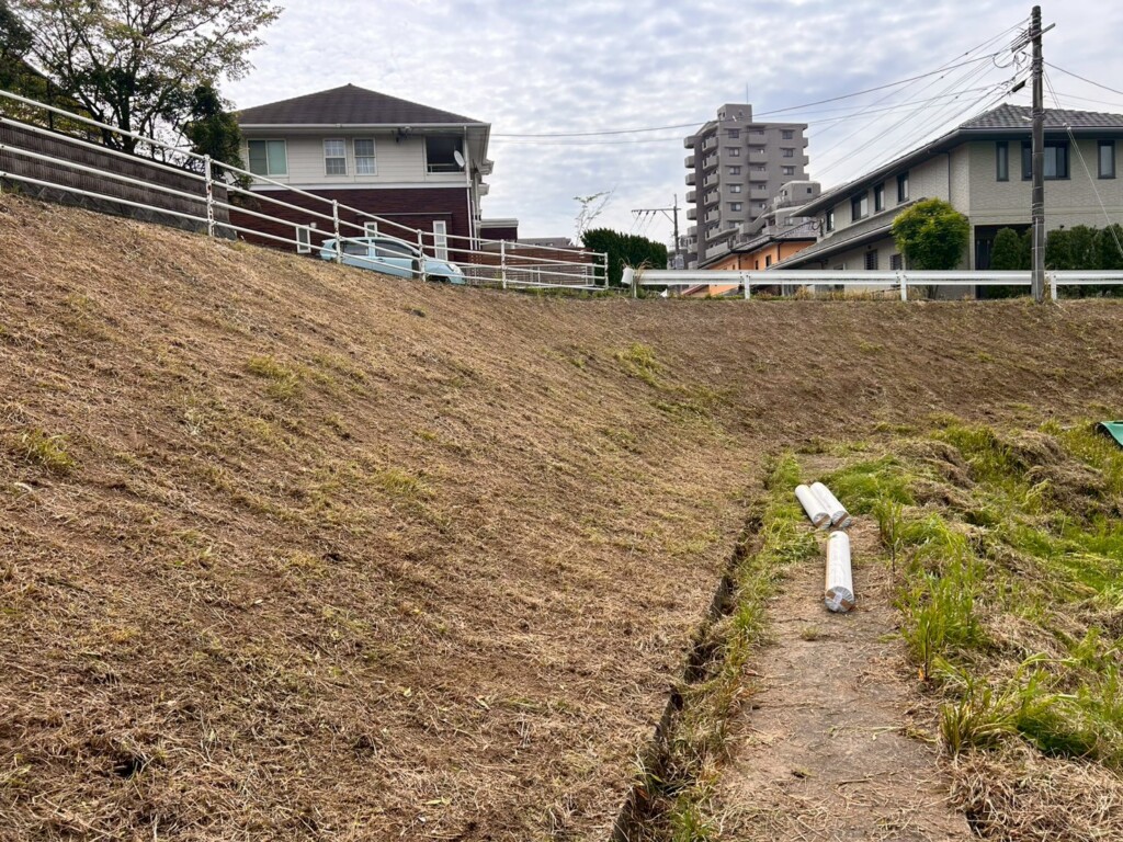 法面UVシート貼り工事